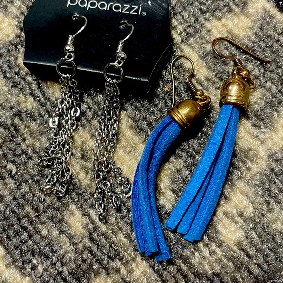 🔴 3 for $6 jewelry marked with red dot 2 pair earrings silver blue fringe